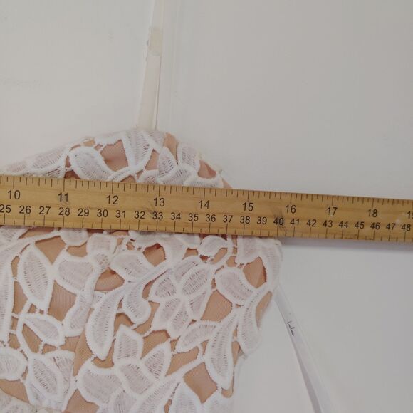 Lulu’s women's White and Beige Lace Sheath Mini Cocktail Dress M cocktail - Picture 5 of 7
